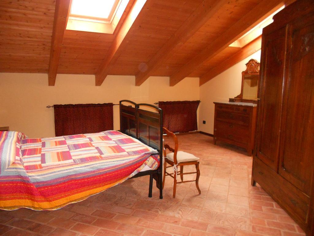 Agriturismo Monrabbioso Apartment Cereseto Room photo